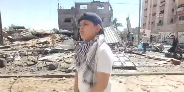 Filistinli küçük rapçi Gazze'de yaşanan acıyı rap müzikle duyuruyor