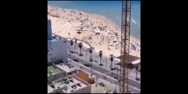 Filistinliler katledilirken sahilde eğleniyorlardı! Roket sesleriyle çil yavrusu gibi dağıldılar