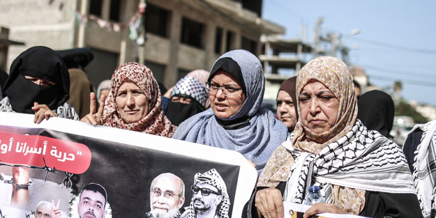 Filistinliler, zalimliğe karşı gösteri düzenledi