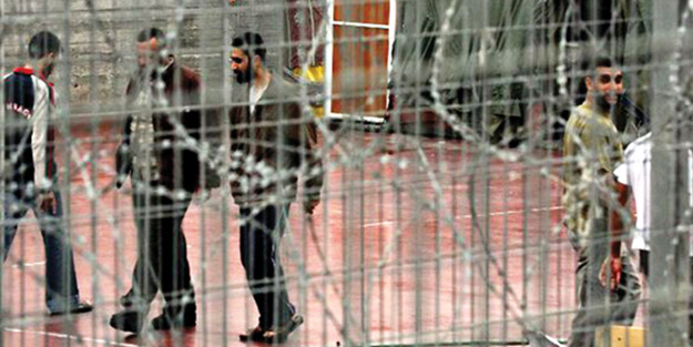 Filistinlilere zindan işkencesi başlıyor