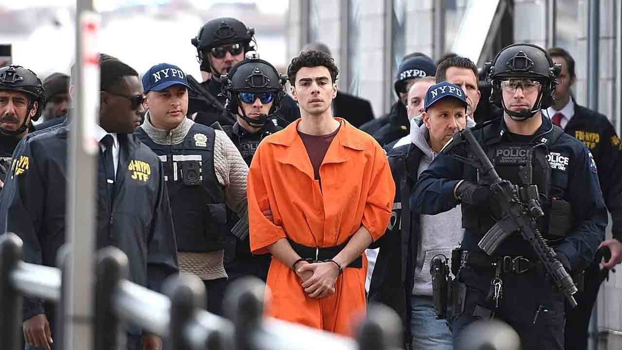 Film gibi kaçırma girişimi: FBI gibi davranarak cezaevine girdi