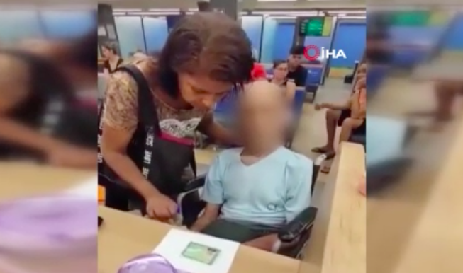 Film sahnelerini aratmayan olay! Ölen amcasını bankaya götürüp...