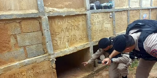 Filmdi gerçek oldu! Mezara diri diri gömülen kadın...