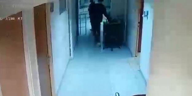 Filmlere konu olacak olay! Hırsızlıktan yargılanıp serbest kaldılar, adliyede polisin çantasını çaldılar