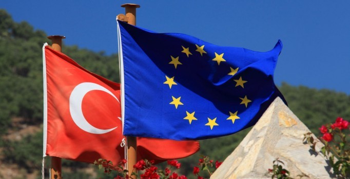 Financial: AB, Türkiye'ye 'beş fasıl sözü' vermiyor