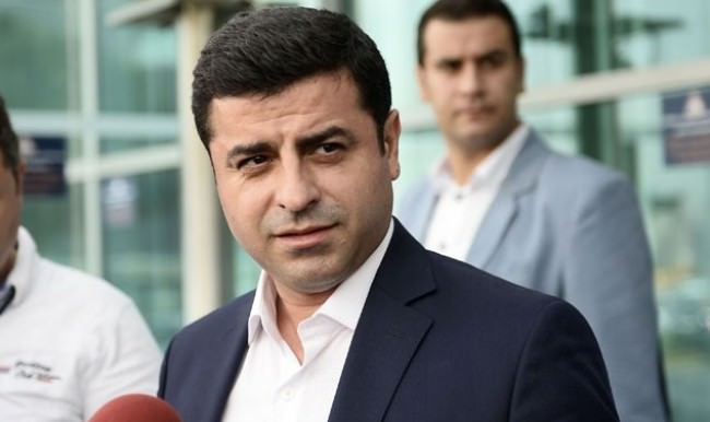 Financial Times, Selahattin Demirtaş'ı eleştirdi