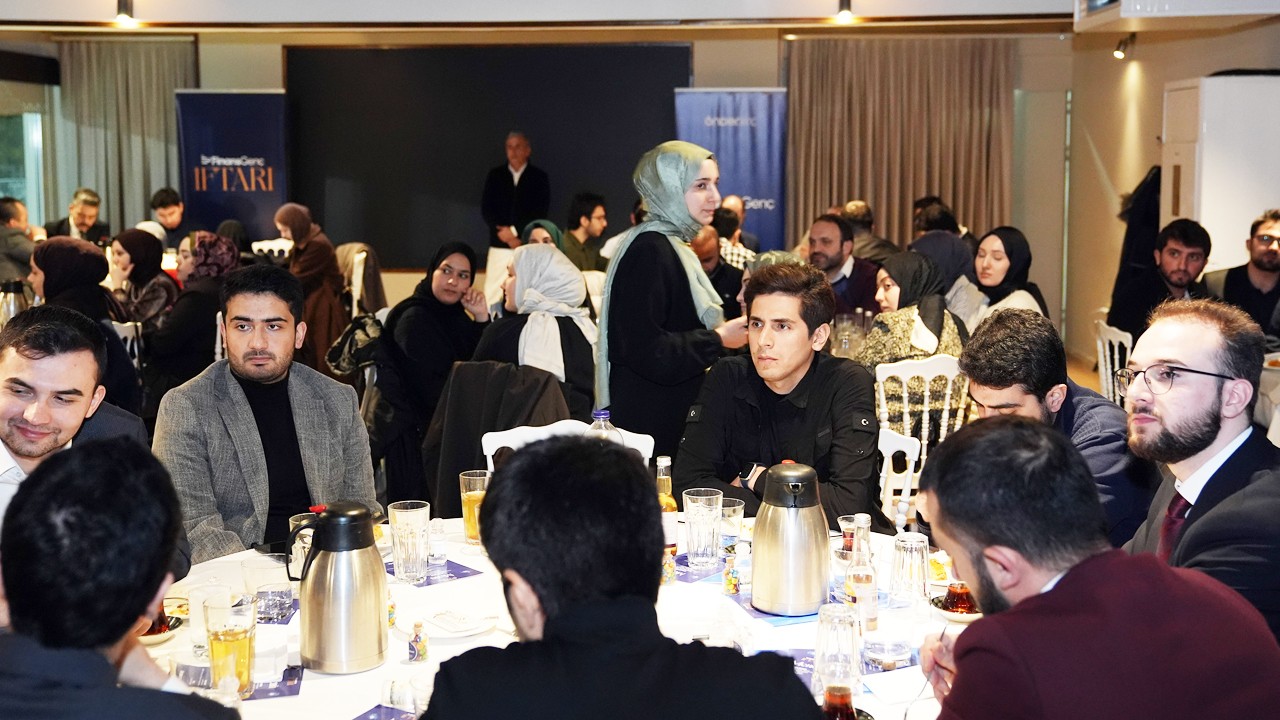 Finans dünyası temsilcileri gençlerle iftarda buluştu