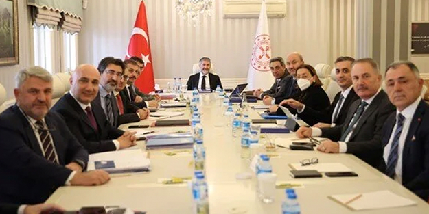 Finansal İstikrar Komitesi Bakan Nebati başkanlığında toplanıyor