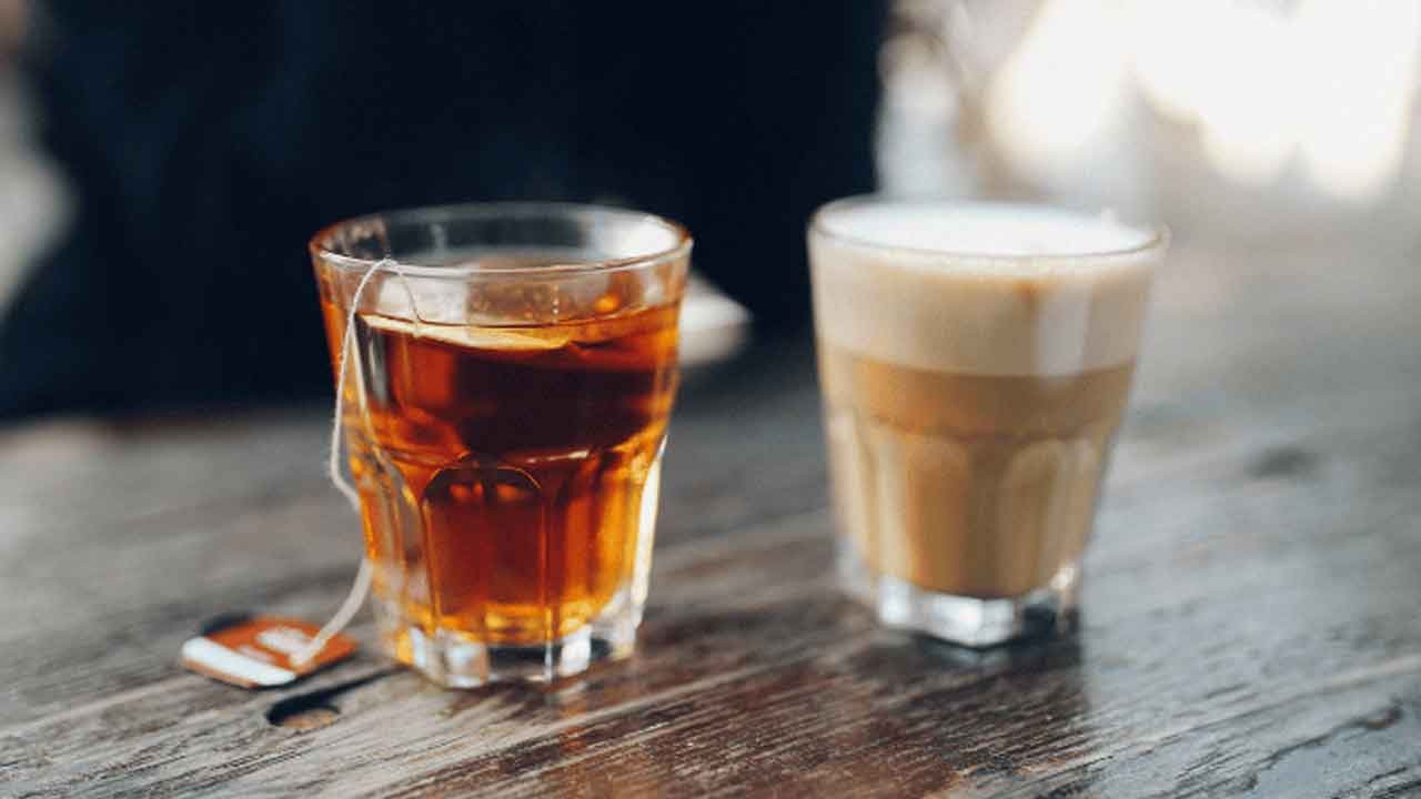 Fincanlardan gelen şifa! Her gün içilen çay ve kahve demans kabusuna kalkan oluyor