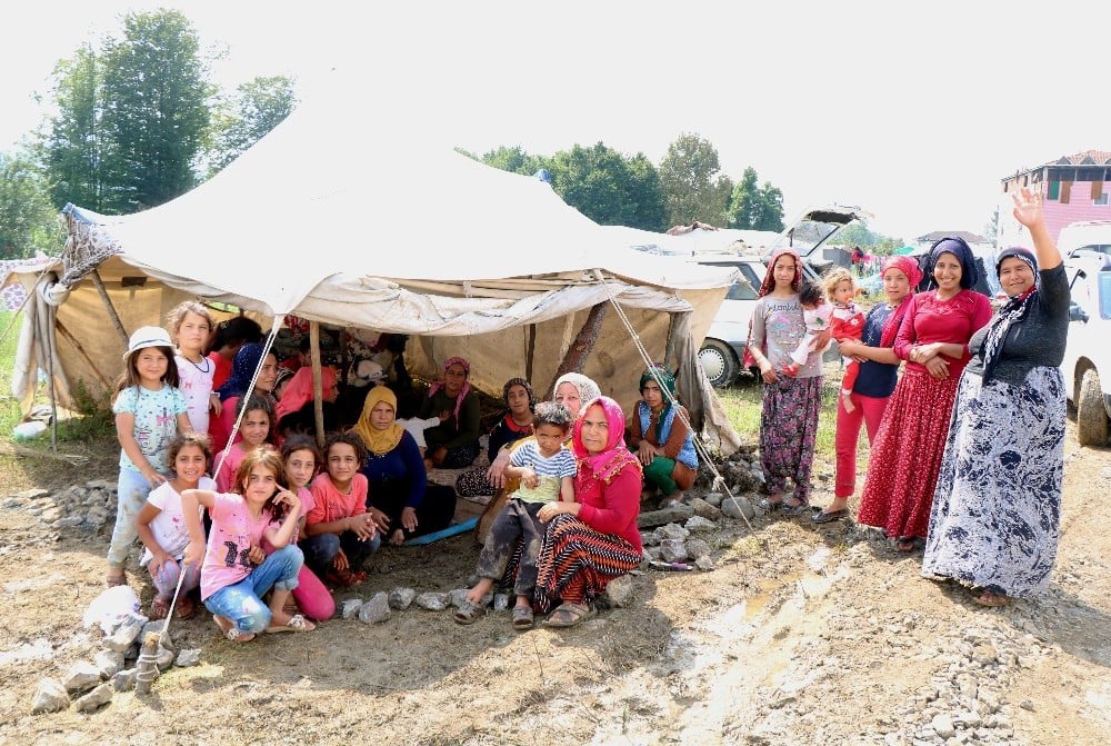 Fındık işçileri yara sarıyor 