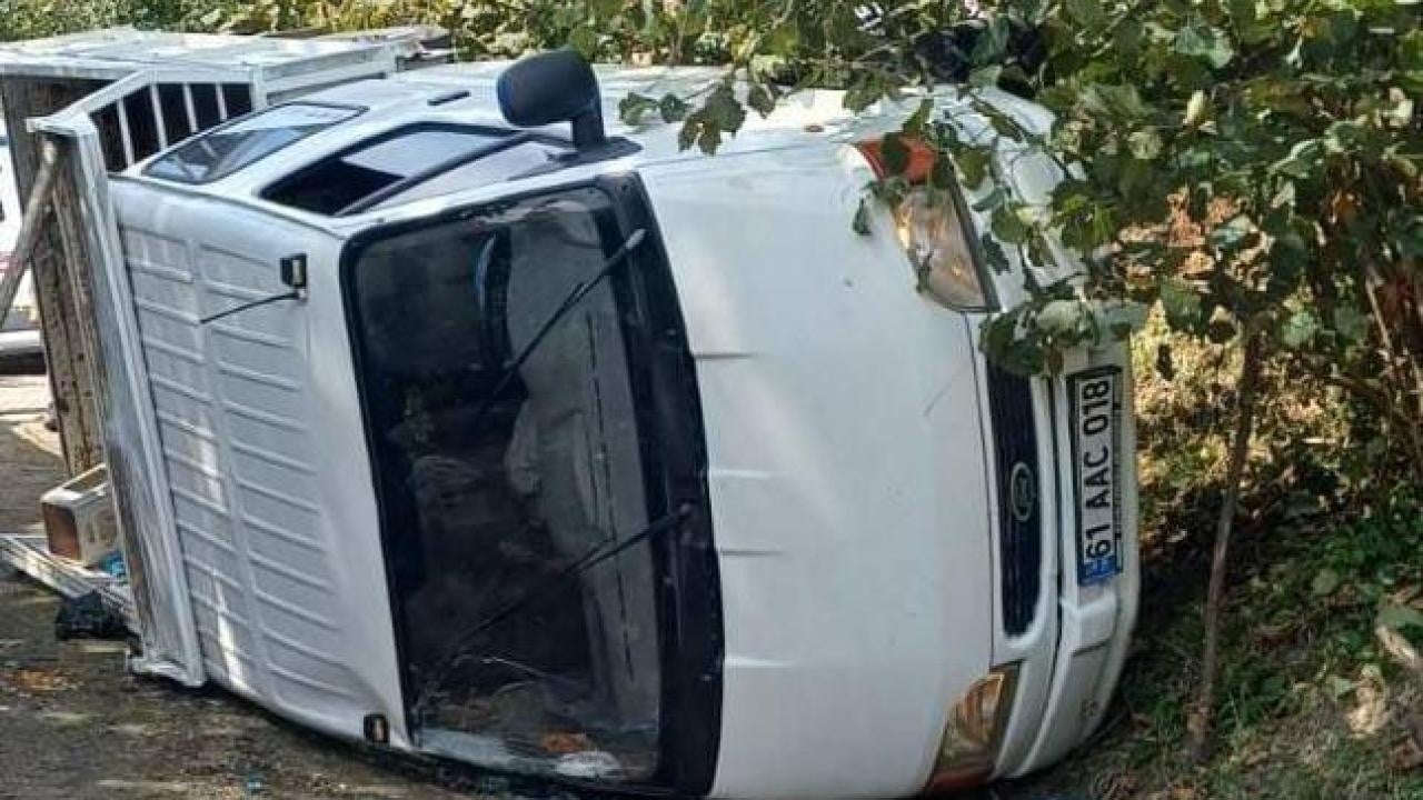 Fındık işçilerini taşıyan kamyonet devrildi! Çok sayıda yaralı var