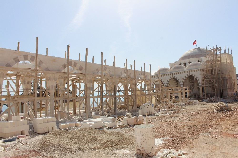Finike Eroğlu Nuri Cami inşaatında sona doğru 