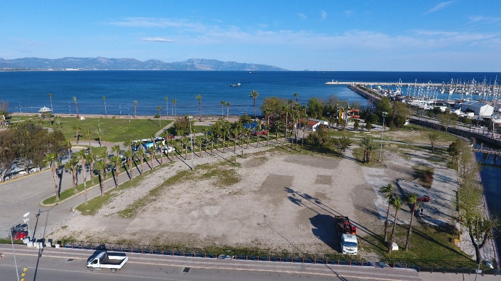 Finike kent meydanı planı bakanlığa iletildi 