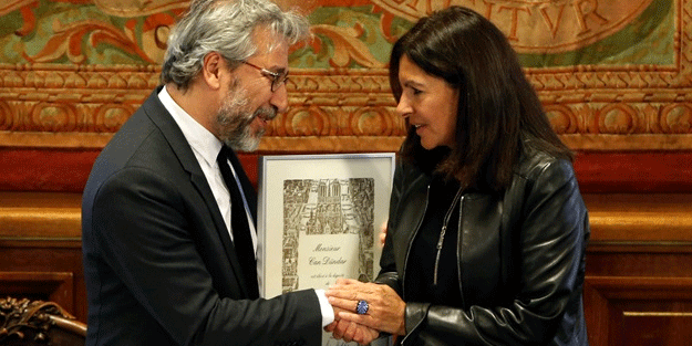Firari Dündar kendine yeni memleket buldu!