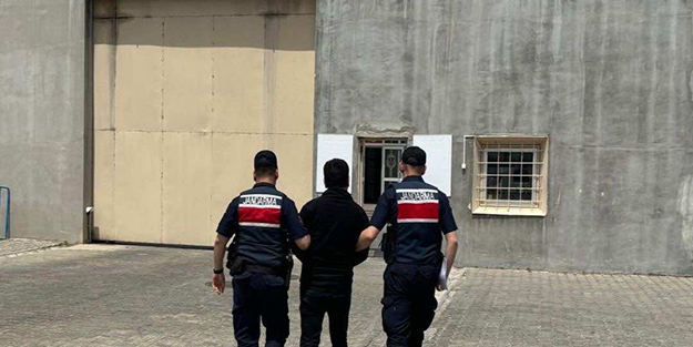 Firari FETÖ'cü yakayı ele verdi