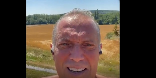 Firari hortumcu Cem Uzan'ı böyle şakşakladılar