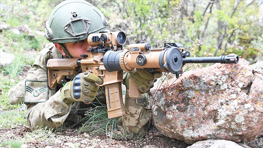 Fırat Kalkanı bölgesinde 2 PKK/YPG'li terörist etkisiz hale getirildi