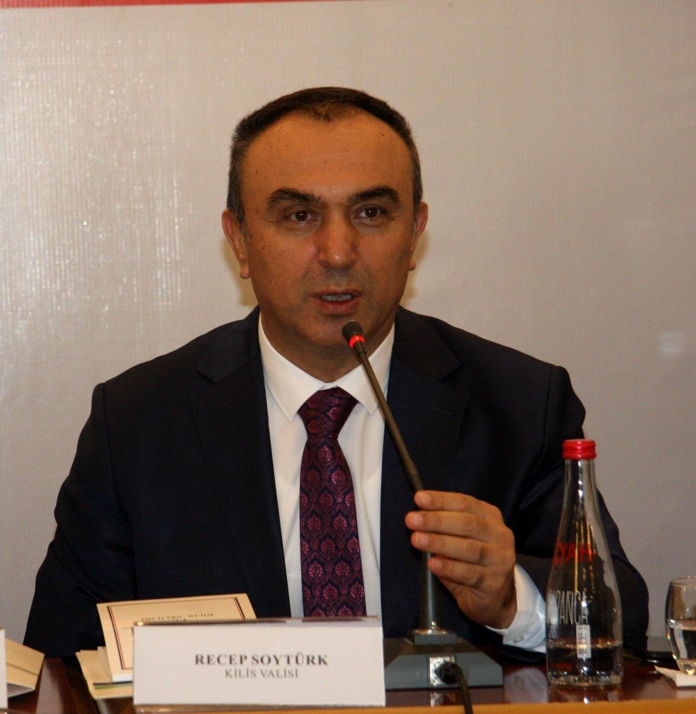 Fırat Kalkanı bölgesinde yollar asfaltlandı 
