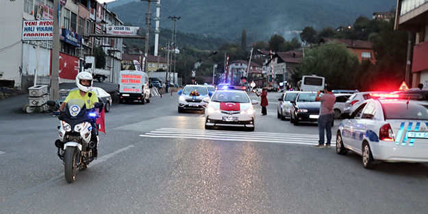 Fırat Kalkanı şehidinin kardeşine polislerden destek!