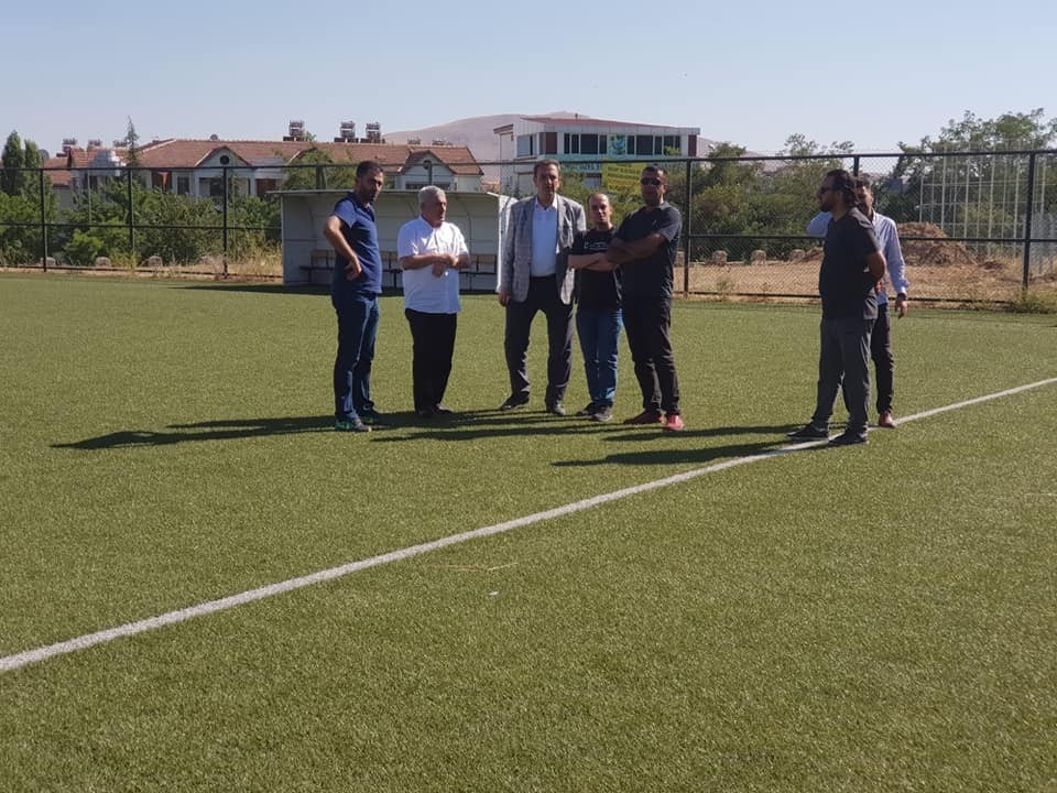 Fırat Üniversitesi sentetik sahası incelendi 