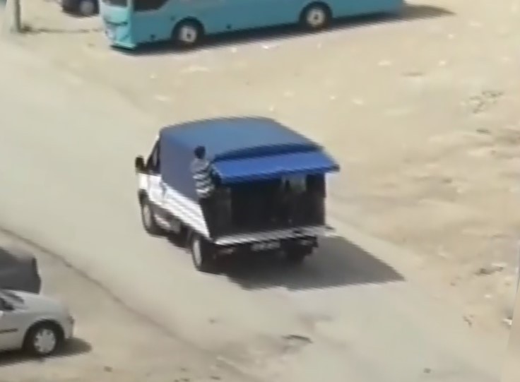 Fırıncıdan serenatlı ekmek satışı 