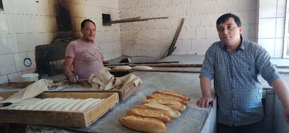 Fırıncılar bayramda da mesaide 