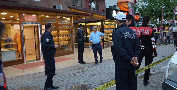 Fırıncıların kavgasında kan aktı: 4 kişi yaralı