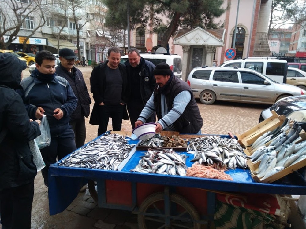 Fırtına balık fiyatlarını artırdı 