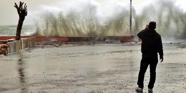 Fırtına bekleyen Trakya yağmura tutuldu