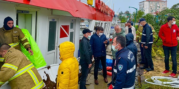 Ayvalık'ta tekneler battı