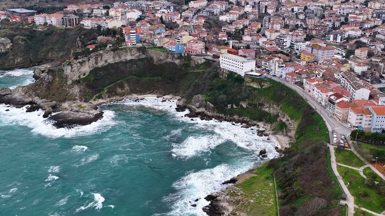 Fırtına etkisini artırdı! Şile Sahili’nde dev dalgalar oluştu