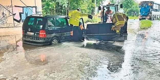 Fırtına hayatı olumsuz etkiledi