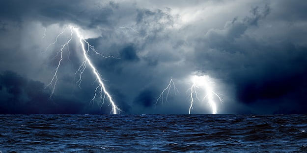 Fırtına uyarısı! Uçak seferleri iptal | İstanbul Valiliği uyardı