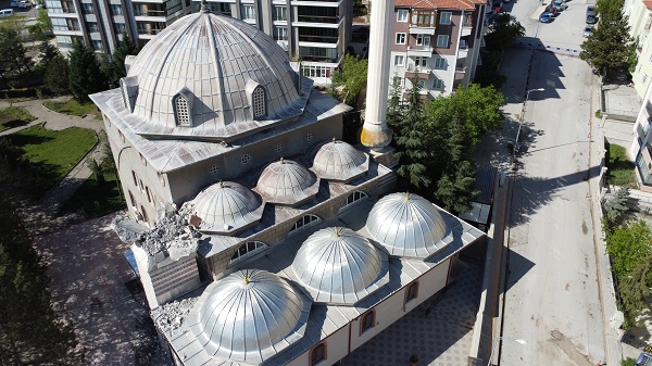 Fırtınada minaresi yıkılmıştı! O cami havadan görüntülendi