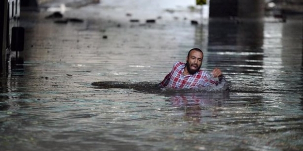 Fırtınada yaralanan 10 kişinin tedavisi...