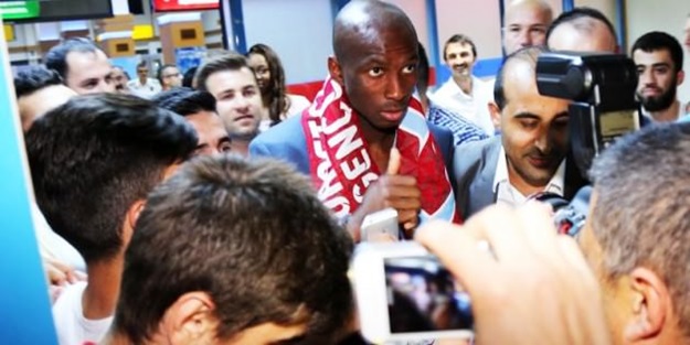 Fırtına'nın yeni transferi Trabzon'a geldi