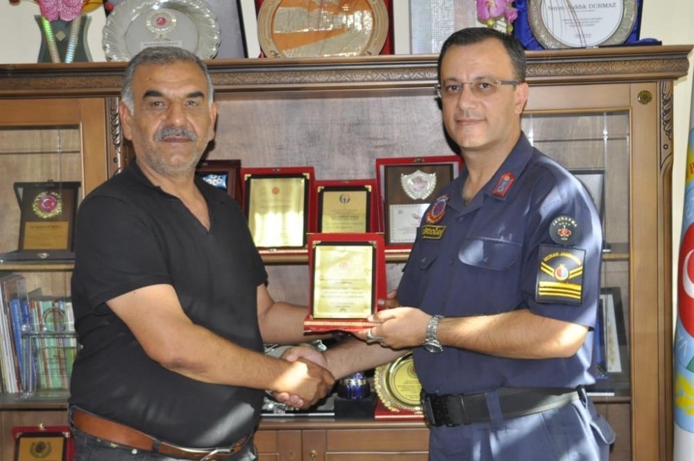 Fıstık çalan çeteyi çökerten komutan ödüllendirildi 