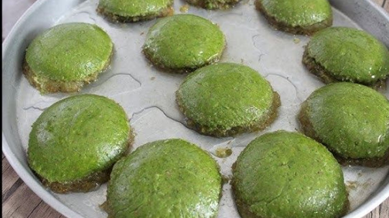 Fıstıklı kaymaklı antep bomba tarifi! Bunu yapın