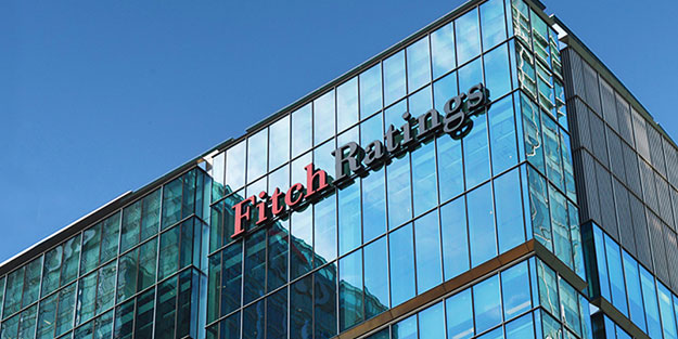 Fitch, ABD'nin kredi notunu düşürdü