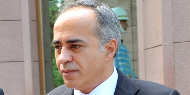 'Fitneyi körükleyen kişi Abdullah Gül'ün basın danışmanı'