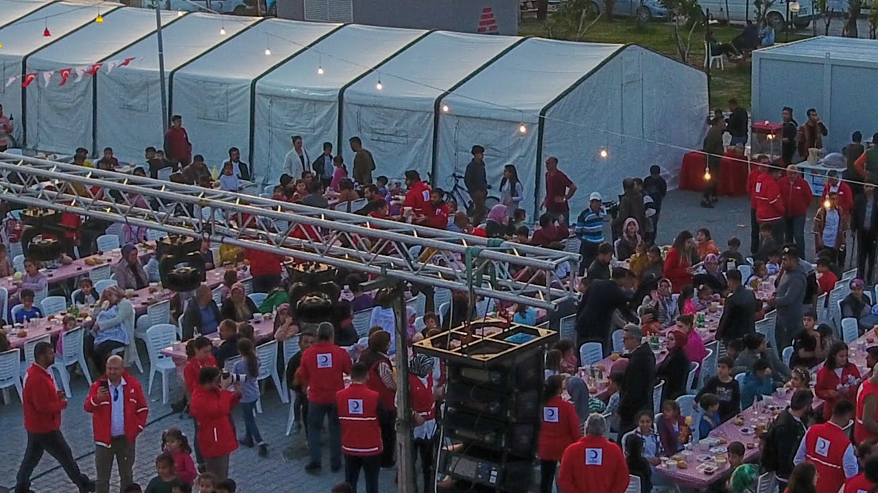 Fitre kimlere verilir, 2025 Fitre ne kadar? Ramazan Sofranızı Kızılay’la Paylaşın