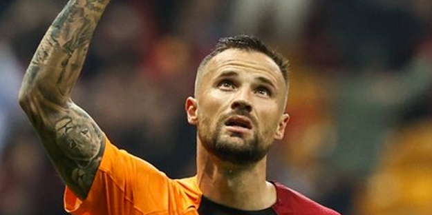 Flaş ayrılık! Galatasaray golcü isimle vedalaşıyor...