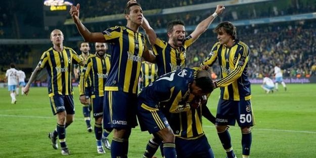 Flaş ayrılık! Yıldız futbolcu kulübe veda etti