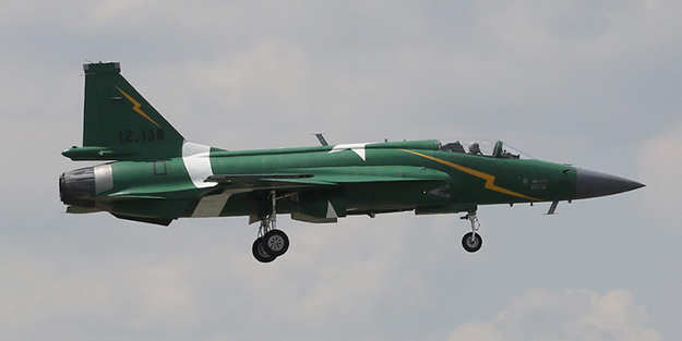 Flaş gelişme! Türkiye'nin komşusu Pakistan'dan savaş uçağı alacak