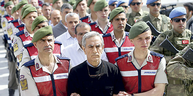Flaş karar! Darbeci sözde sıkıyönetim komutanına...