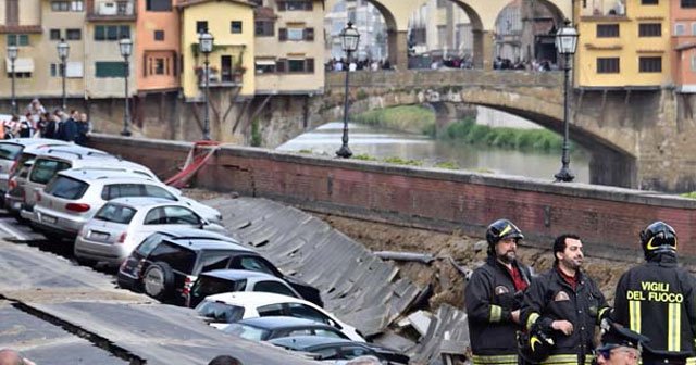 Floransa'nın göbeğinde korkutan çukur