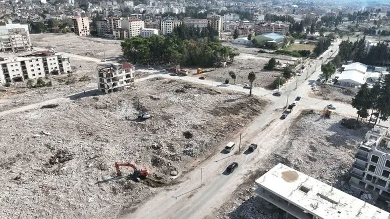 Fondaş medyanın boyası döküldü! ‘Yıkılan bina yerine AVM yapıldı' palavrası