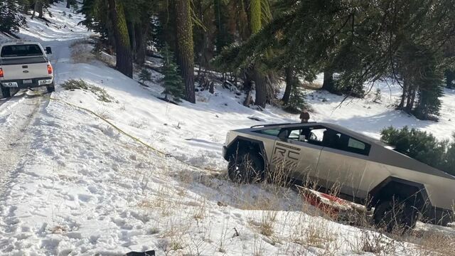 Ford Türkiye Tesla Cybertruck ile öyle bir dalga geçti ki! Türkiye’de büyük yankı buldu!