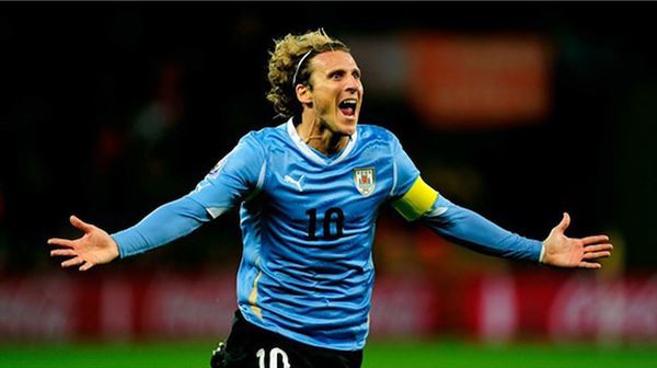 Forlan futbolu bıraktı