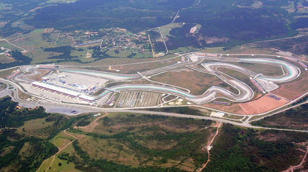 Formula 1 pisti otopark oldu!